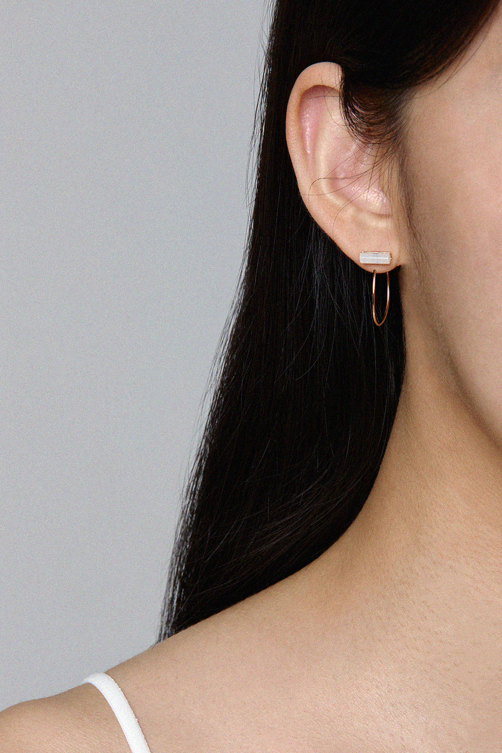 GOLD HOOP WITH QUARTZ M 2015