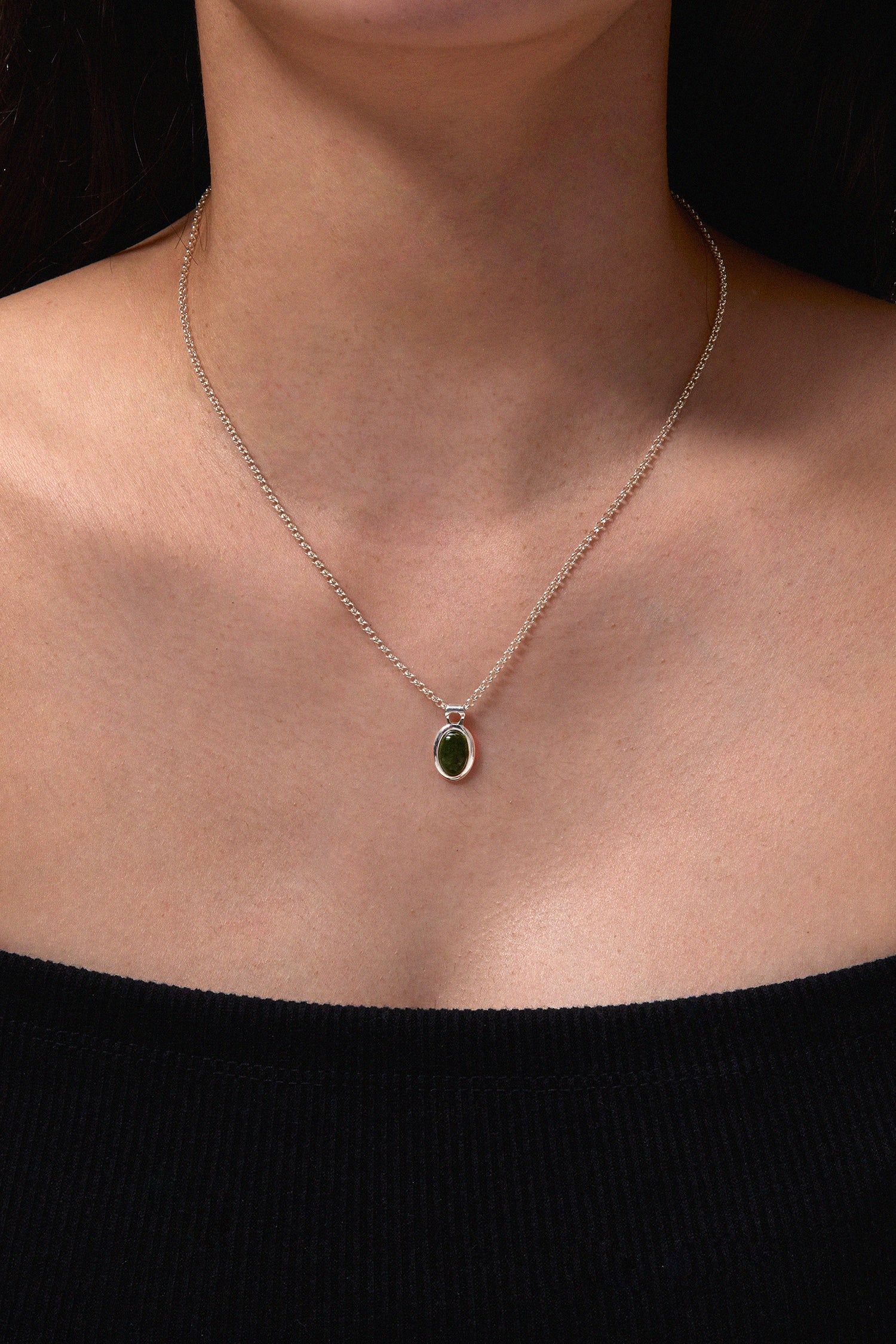 MOTHER'S GREEN NEPHRITE NECKLACE