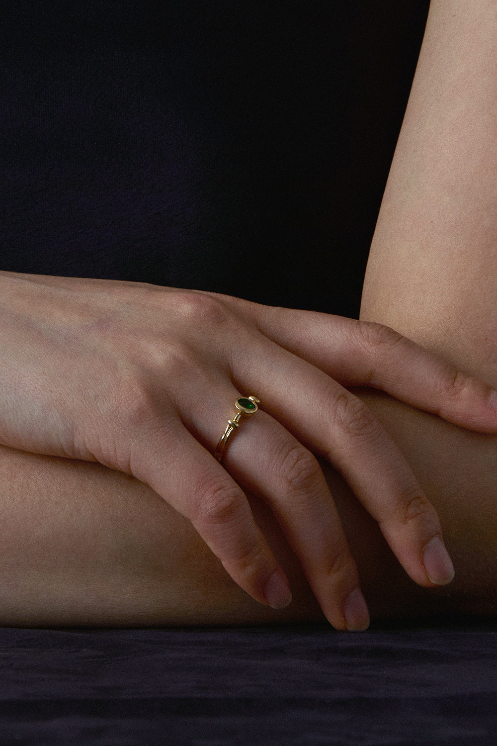 RENAISSANCE COLUMN TSAVORITE GARNET RING