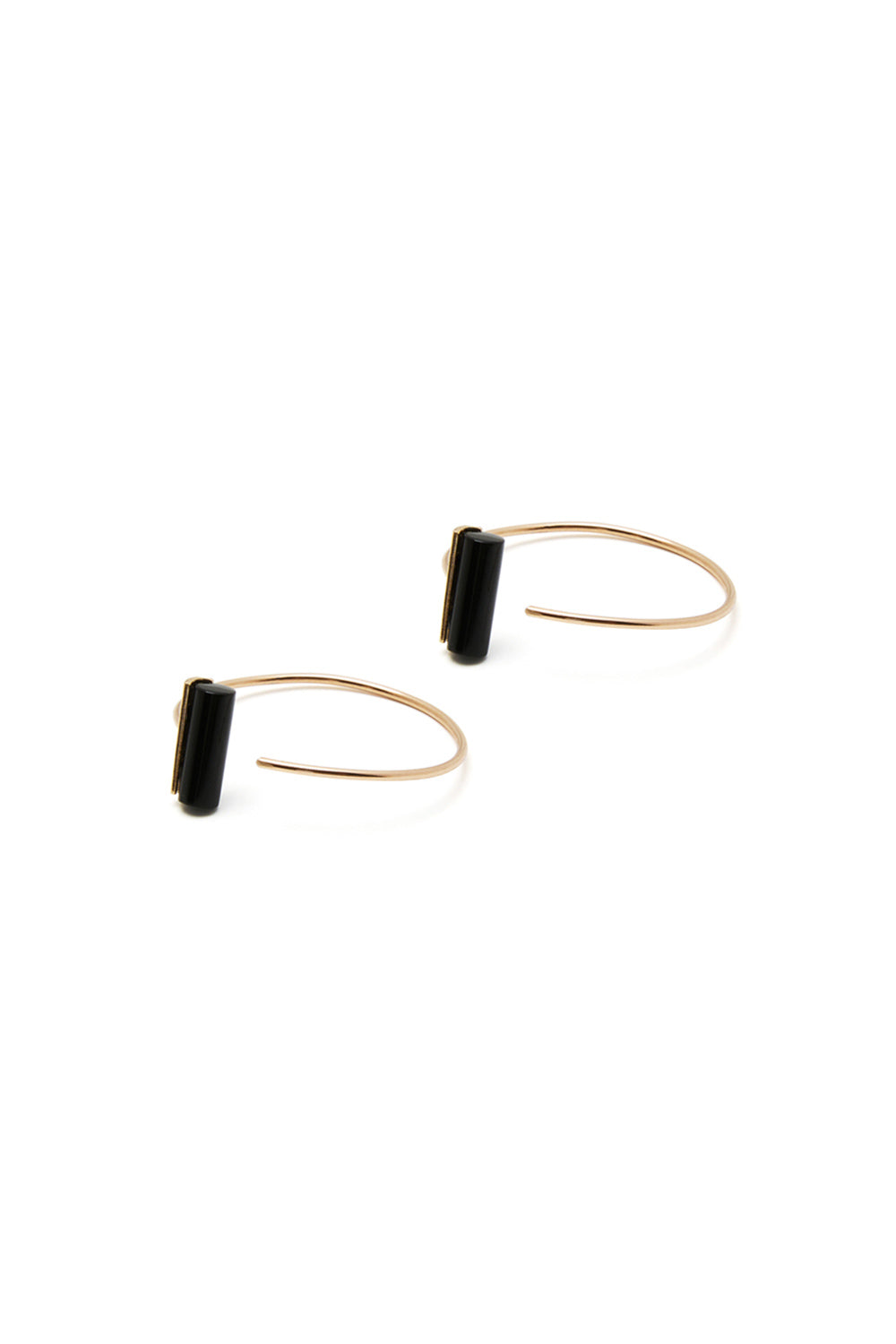 GOLD HOOP WITH ONYX M 2015