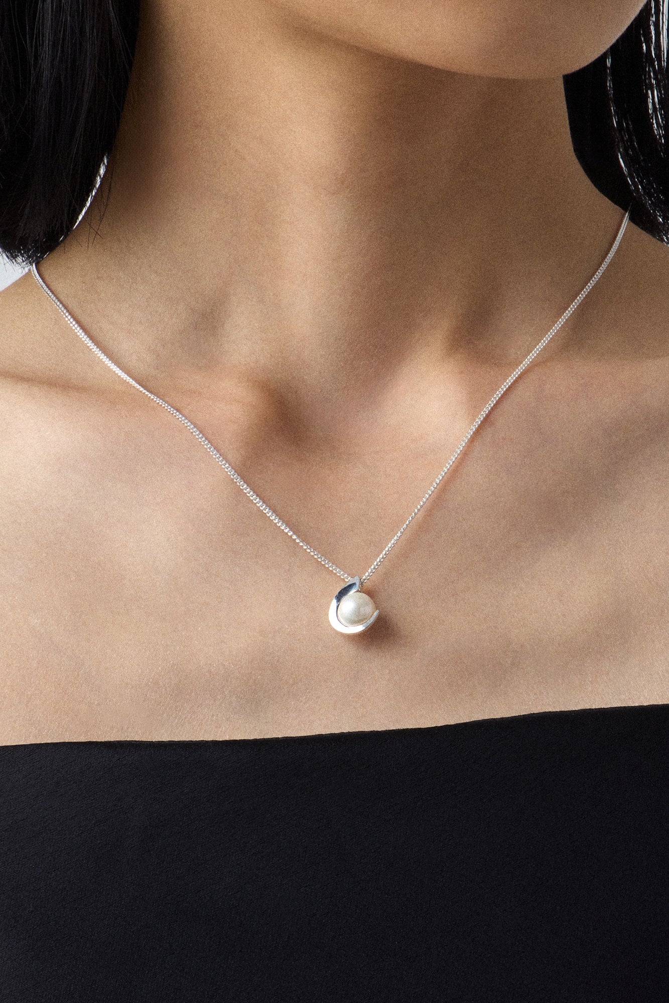 PERFECT SHAPED PEARL NECKLACE