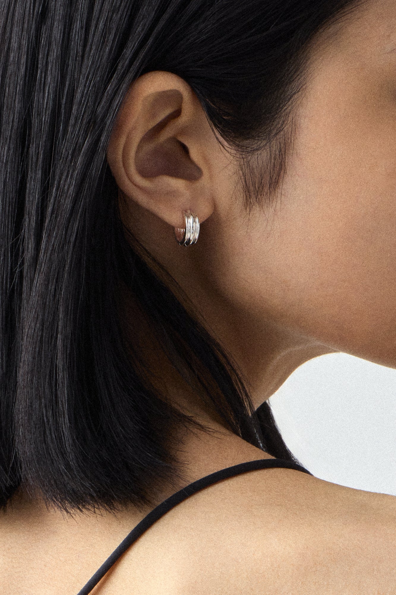 ROUNDED POTTERY VESSEL ONE-TOUCH EARRINGS