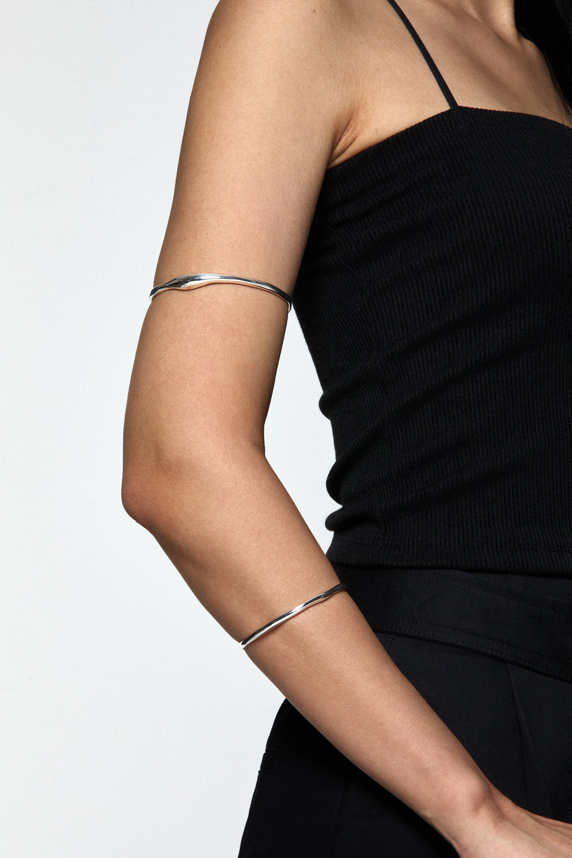SLEEK ARM BANGLE S