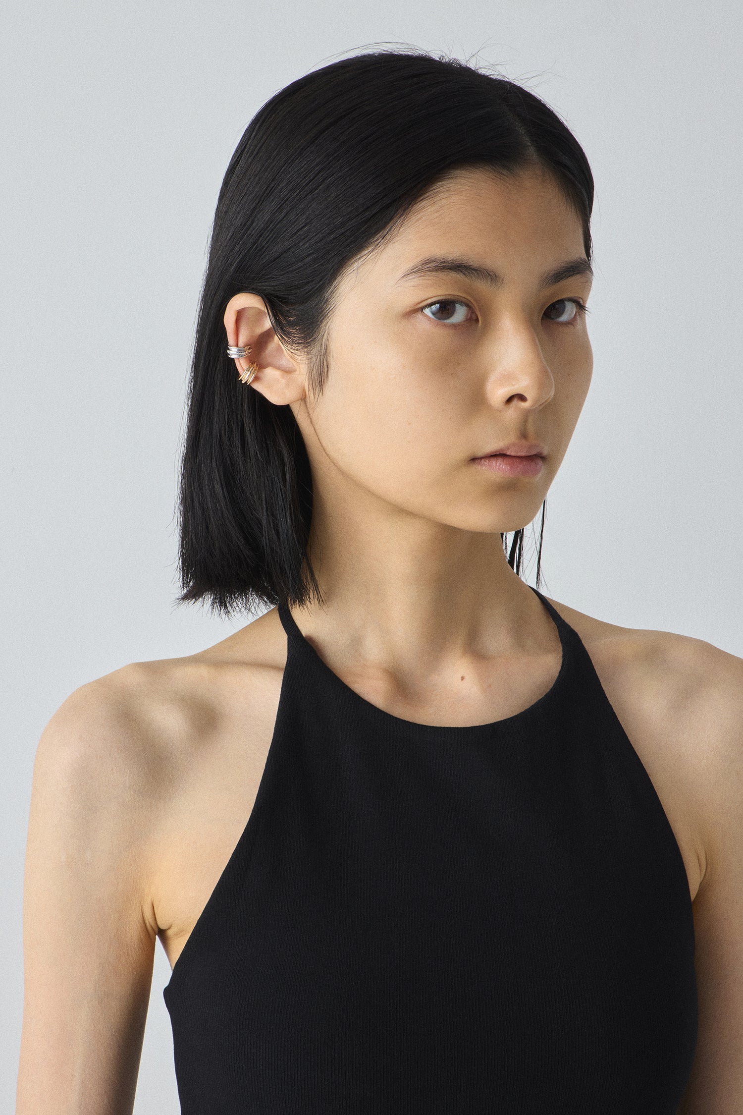 10K GOLD FLAT POTTERY VESSEL EAR CUFF