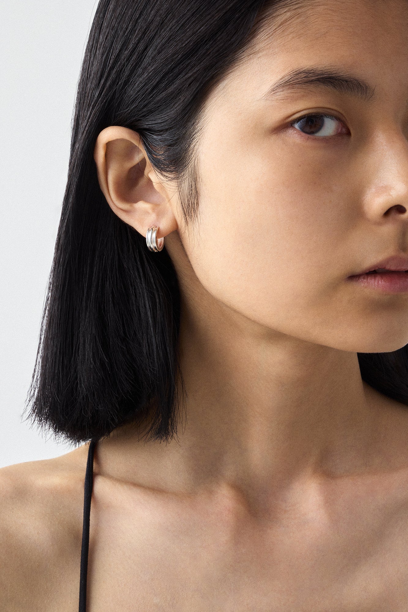 ROUNDED POTTERY VESSEL ONE-TOUCH EARRINGS