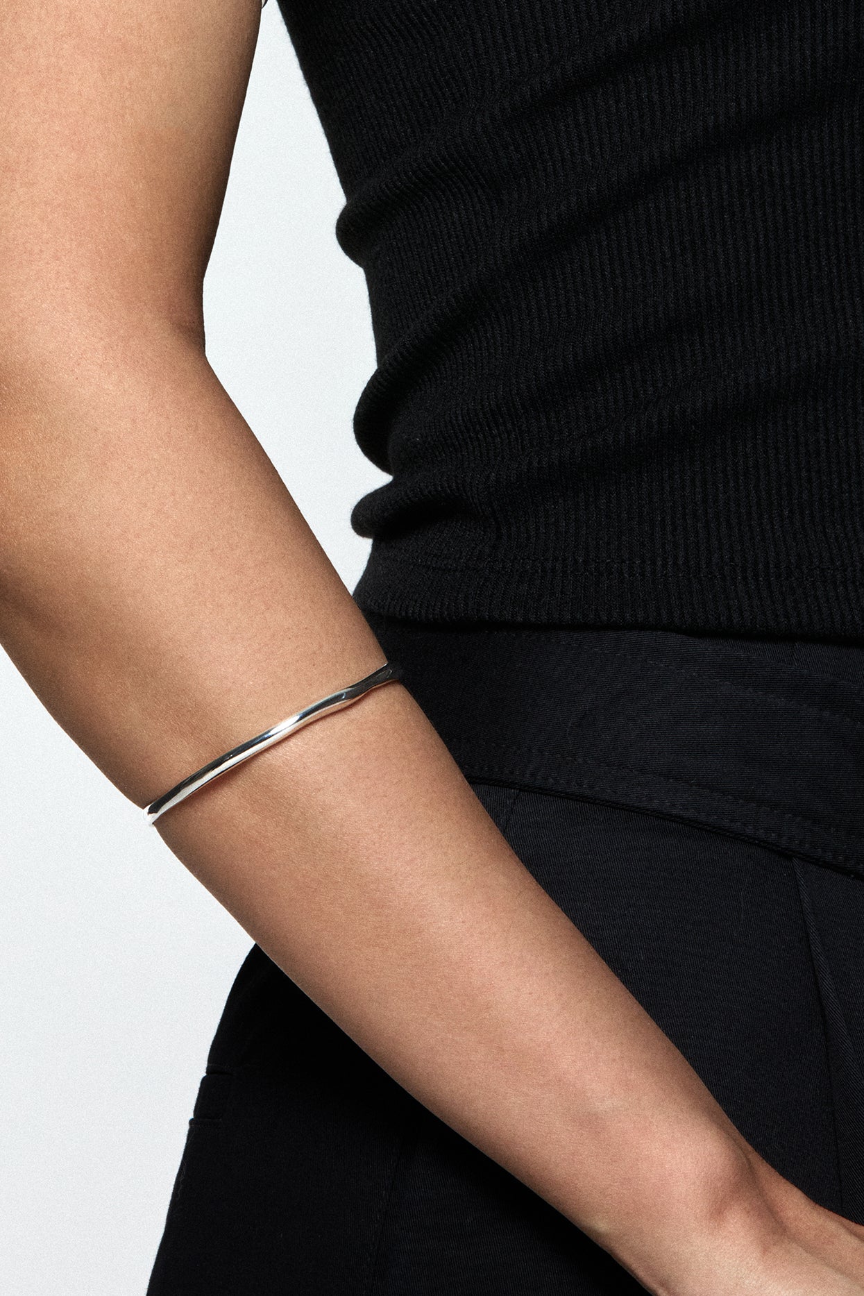 SLEEK ARM BANGLE S
